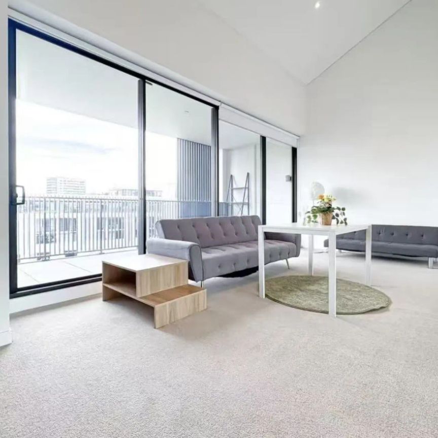 Sophisticated Resort-Style Living in a Prime Inner-City Setting | Partially Furnished - Photo 1