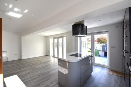 4 bedroom bungalow to rent - Photo 5