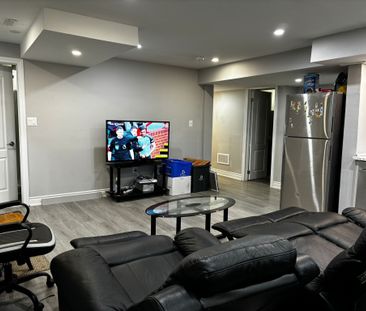 For Lease - 11 Overholt Drive Unit# Lower, Thorold, Ontario - Photo 1