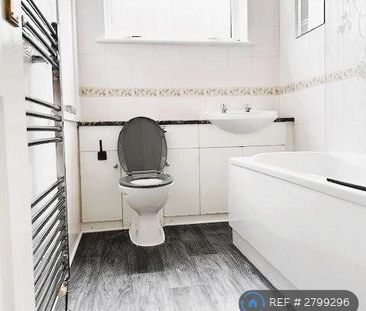 2 bedroom semi-detached house to rent - Photo 4