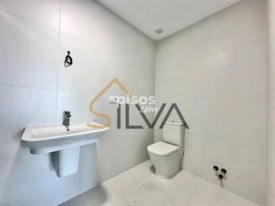 Piso en alquiler en Calle de Santiago - Photo 1