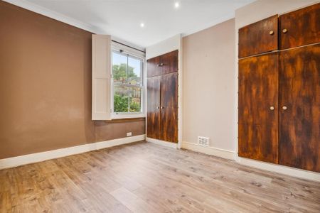 3 bedroom flat to rent - Photo 3