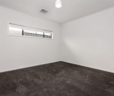 Modern Comfort Meets Country Charm in Littlehampton - Photo 3