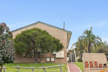 Low Maintenance Two bedroom - Photo 5