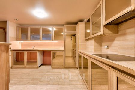 Appartement • Paris 4ème - Photo 4