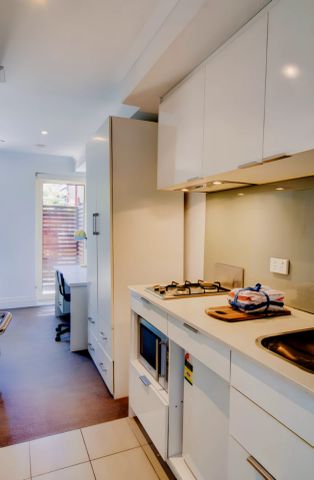 1 Bedroom with balcony - Photo 3