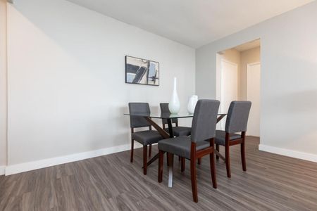 For Lease - 4340 Bloor Street Unit# 103, Toronto, Ontario - Photo 3