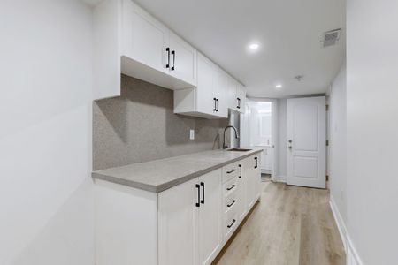 For Lease - 1388 Sycamore Garden Unit# Basement B, Milton, Ontario - Photo 4