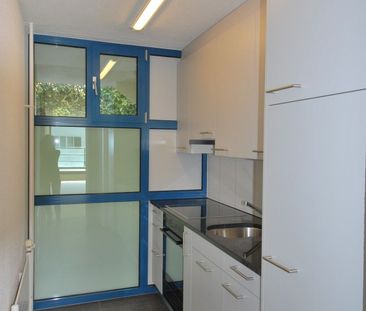 Charmante und grosszügige 1.5-Zimmerwohnung im Herzen von Wallisellen - Photo 2