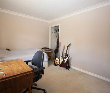 3 bedroom end of terrace house to rent - Photo 1