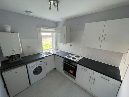 2 bedroom flat to rent - Photo 4