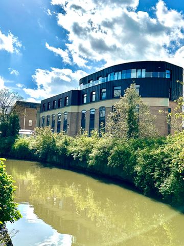 New London Road, CM2 – One and Two Bedroom Apartments Available - Photo 3