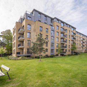 3 bedroom flat to rent - Photo 3