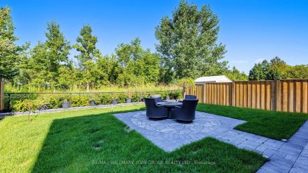 Detached Home For Lease | N9244586 - Photo 2