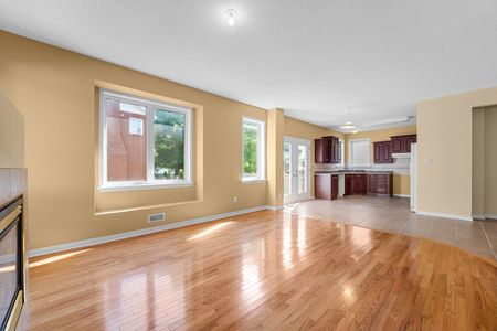 For Lease - 5 TIERNEY Drive, Barrhaven, Ontario - Photo 2