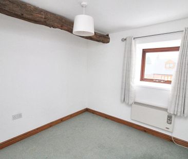 2 bedroom semi-detached house to rent - Photo 5