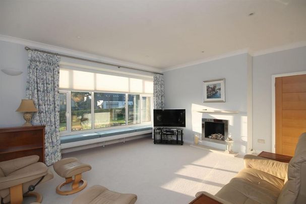 4 bedroom detached bungalow to rent - Photo 1