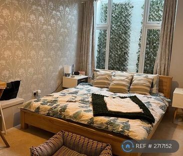 2 bedroom maisonette to rent - Photo 5