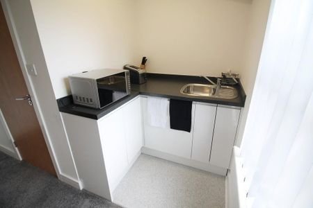 Studio to rent - Photo 5