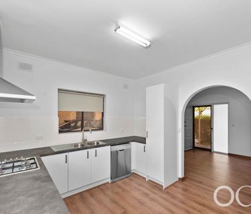 Open the Door To Low-Maintenance Living - Photo 4