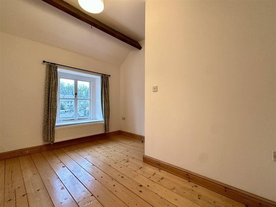 Wheston Bank, Tideswell, Buxton - Photo 1