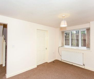 2 bedroom maisonette to rent - Photo 4