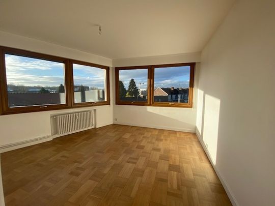 Location Appartement 4 pièces 90m² LAMBERSART 59130 - Photo 1