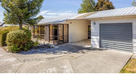 Charming 2-Bedroom Home in the Heart of Oxford! - Photo 3