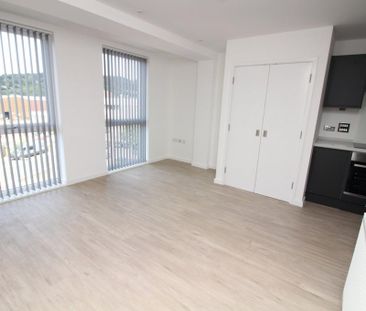 2 bedroom apartment to rent - Photo 3