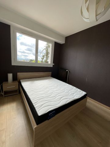 Location Appartement 3 pièces 72m² - Photo 3