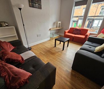 5 bedroom house to rent - Photo 1