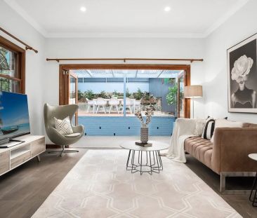 Spacious Four-Bedroom Family Home with Entertainer's Courtyard in P... - Photo 1