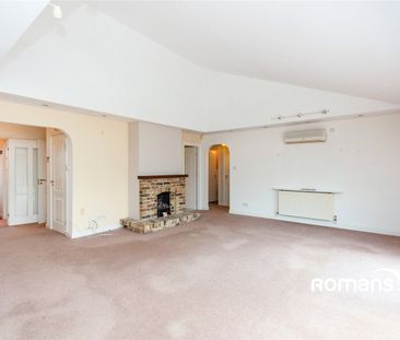 4 bedroom bungalow to rent - Photo 1
