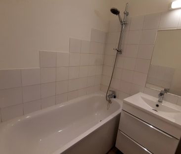 Location Appartement 2 pièces 42m² - Photo 4