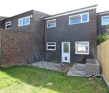 3 bedroom terraced house to rent - Photo 2
