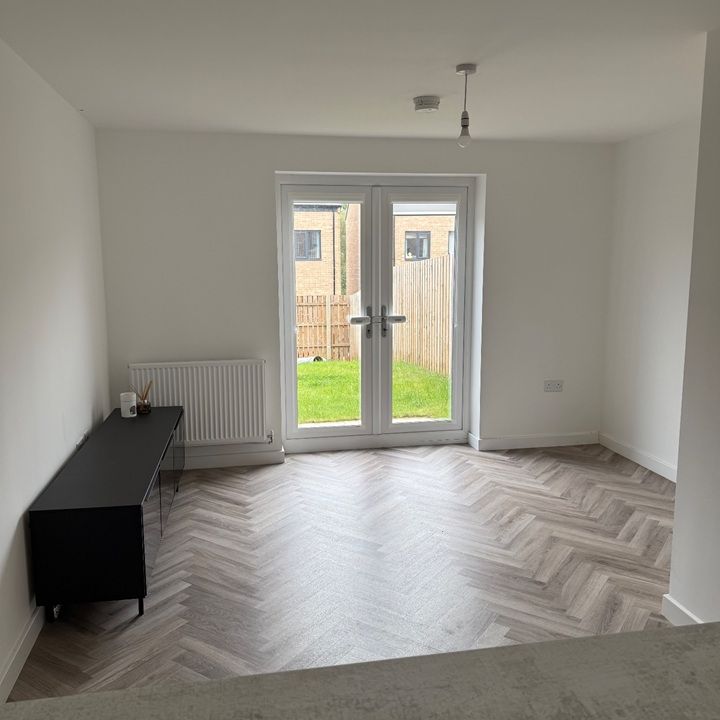 3 Bed Semi-Detached House, Hawes Way, S60 - Photo 1