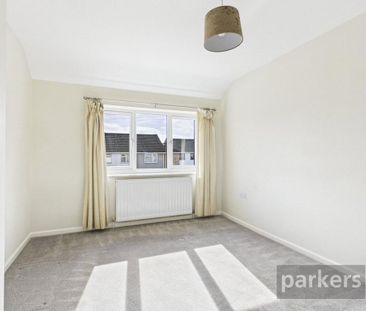 3 bedroom end of terrace house to rent - Photo 1