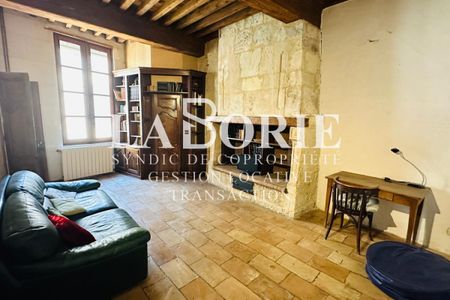 UZES - LOCATION MEUBLEE MAISON DE VILLAGE T6 - 165m2 - GARAG - Photo 5