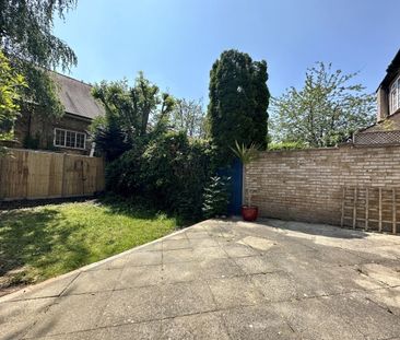 4 bedroom semi-detached house to rent - Photo 6