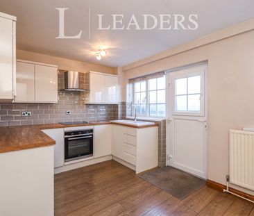 3 bedroom house to rent Normanton Spring Road, Sheffield, South Yor... - Photo 1