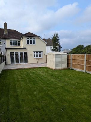 Chestnut Close, Hornchurch - Photo 1