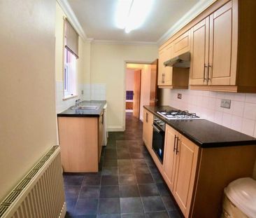 4 bedroom terraced house to rent - Photo 5