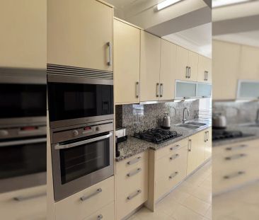 Room in a shared 4-bedroom apartment for rent in Almada, bills included only females - Foto 4