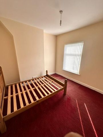 3 bedroom terraced house to rent - Photo 3