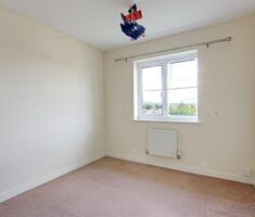 3 BEDROOM House - End Terrace - Photo 2