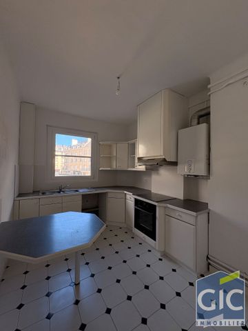 Location Appartement 4 pièces 95m² - Photo 3