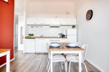 Intimate and nice single room in Via Pezzotti - Photo 2