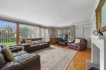 3 bedroom detached bungalow to rent - Photo 2