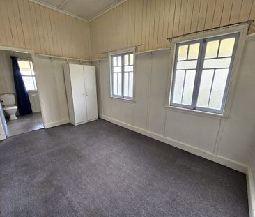 Highset Queenslander Close to Everything - Photo 1