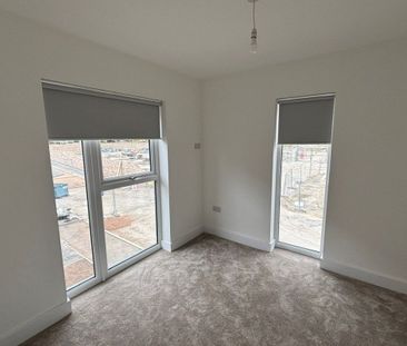 Maple Wood Close - Photo 3
